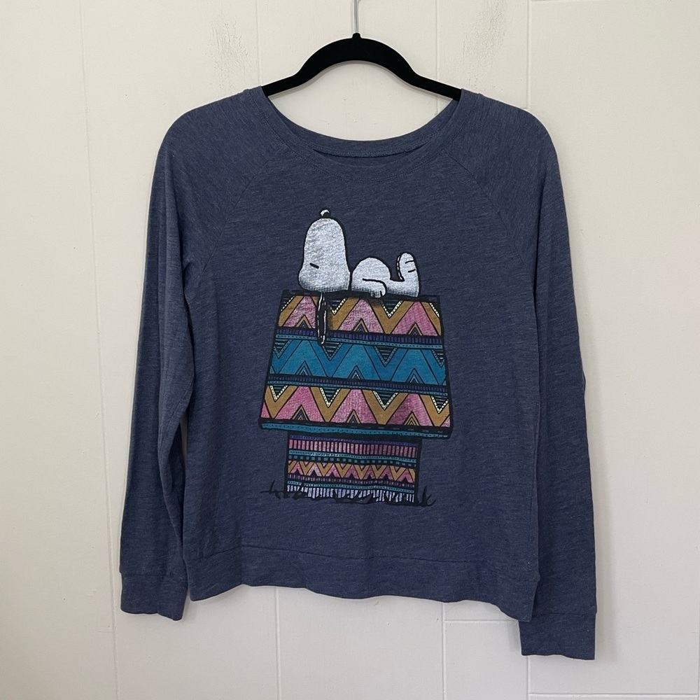 Peanuts Snoopy Graphic Tee Shirt Size S Blue Boho Doghouse Long Sleeve Crewneck